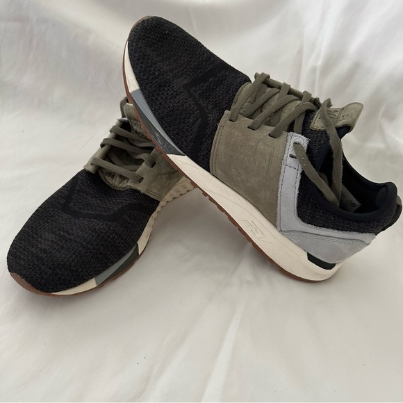 New Balance MRL247 Sneakers - Picture 1 of 4